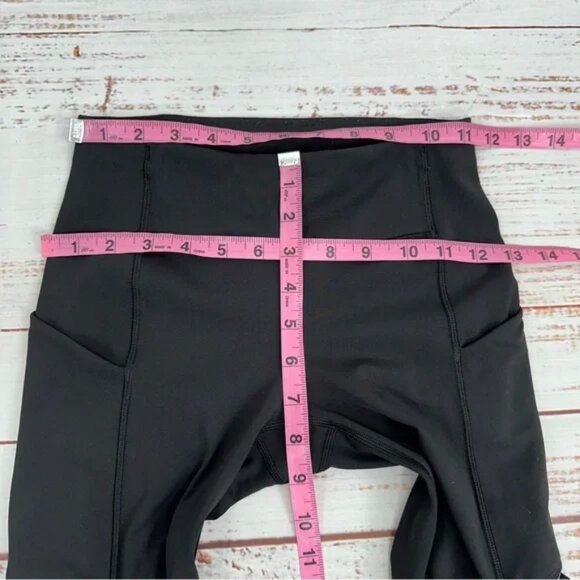 Lot of 2 Lululemon size 2 Black Speed Up Tight Wunder under hr crop 23 scallop - Picture 7 of 13